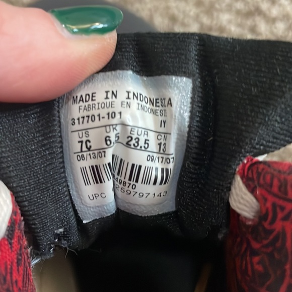 7c Sneakers - Picture 2 of 4